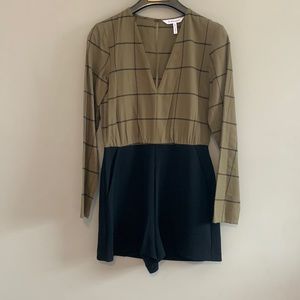 Never Worn BCBGeneration Romper / Size 6